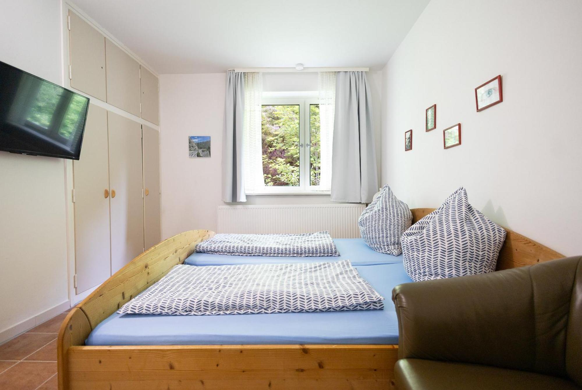 Apartmenthaus Am Waldrand- Kueche - Fruehstueck - Balkon ヴィルデマン エクステリア 写真