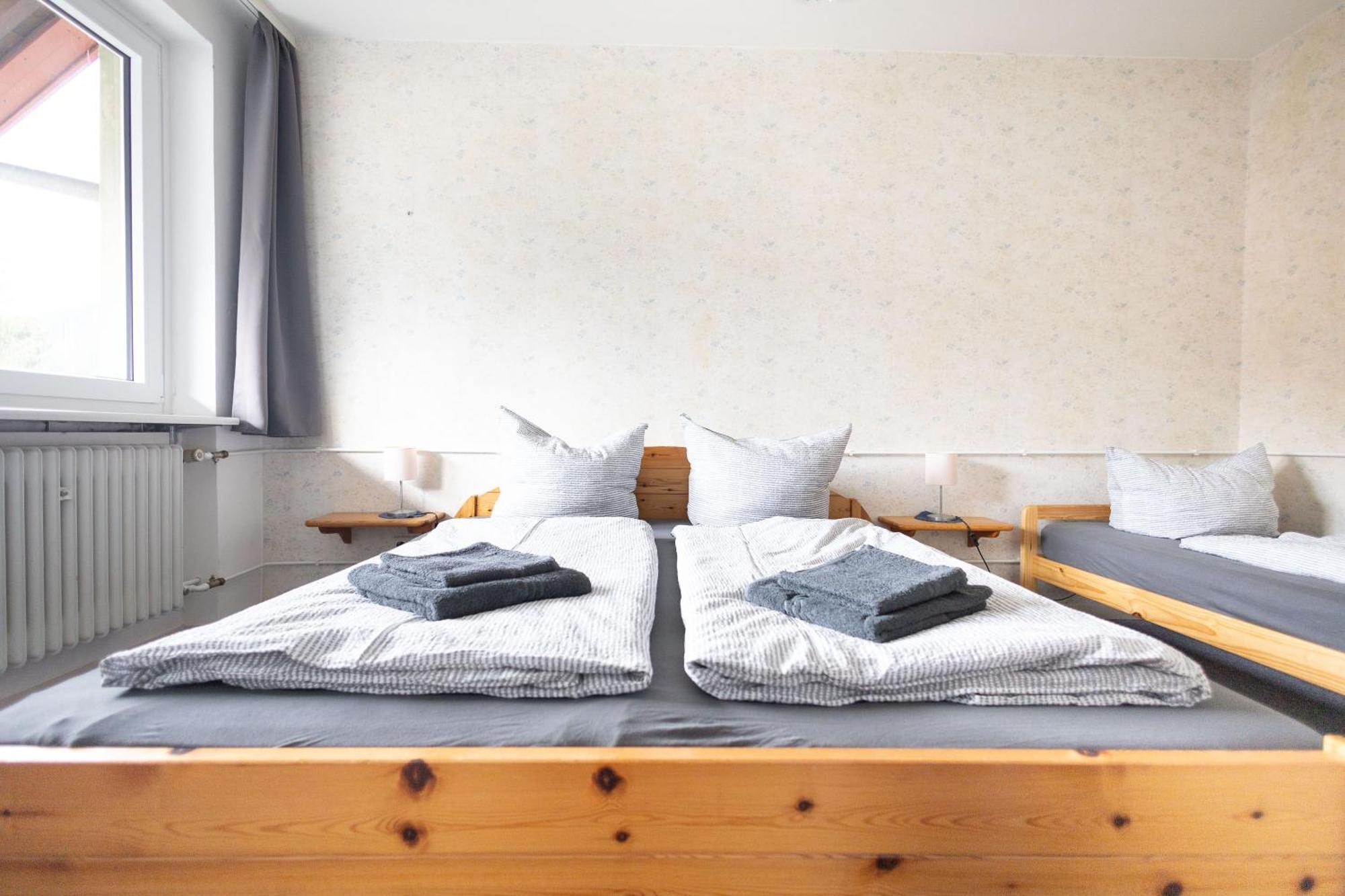 Apartmenthaus Am Waldrand- Kueche - Fruehstueck - Balkon ヴィルデマン エクステリア 写真