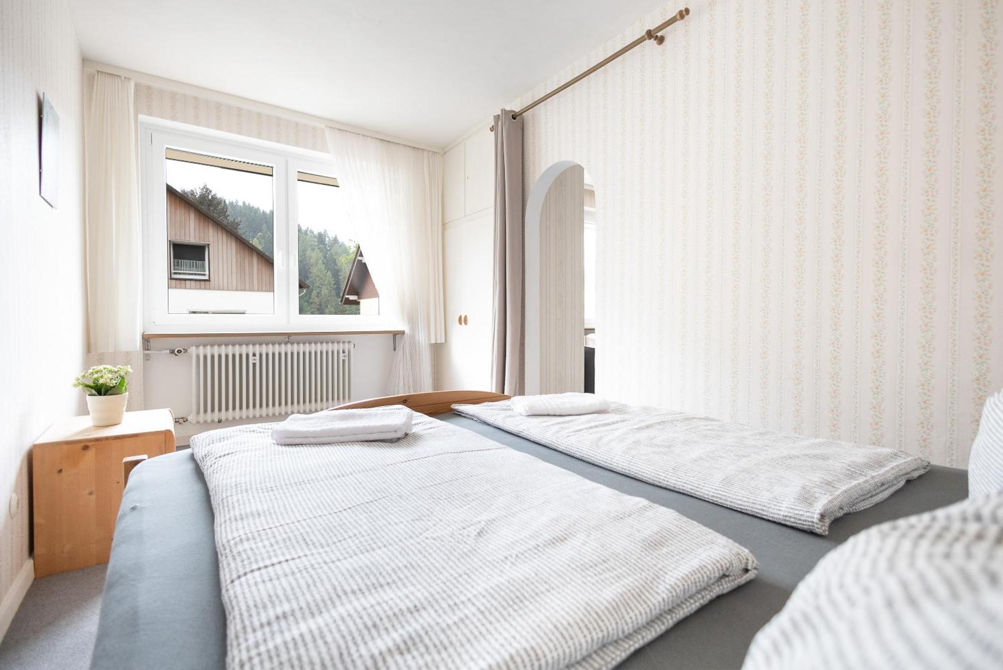 Apartmenthaus Am Waldrand- Kueche - Fruehstueck - Balkon ヴィルデマン エクステリア 写真