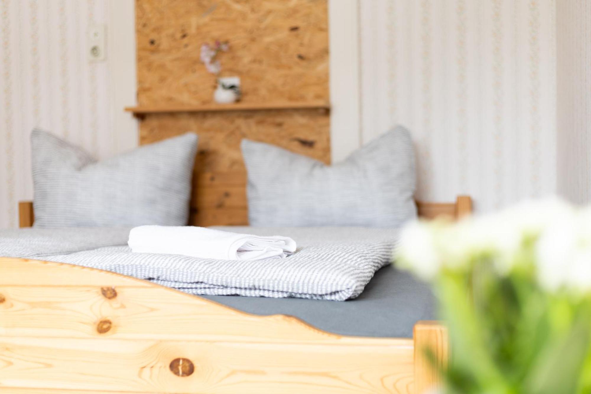 Apartmenthaus Am Waldrand- Kueche - Fruehstueck - Balkon ヴィルデマン エクステリア 写真