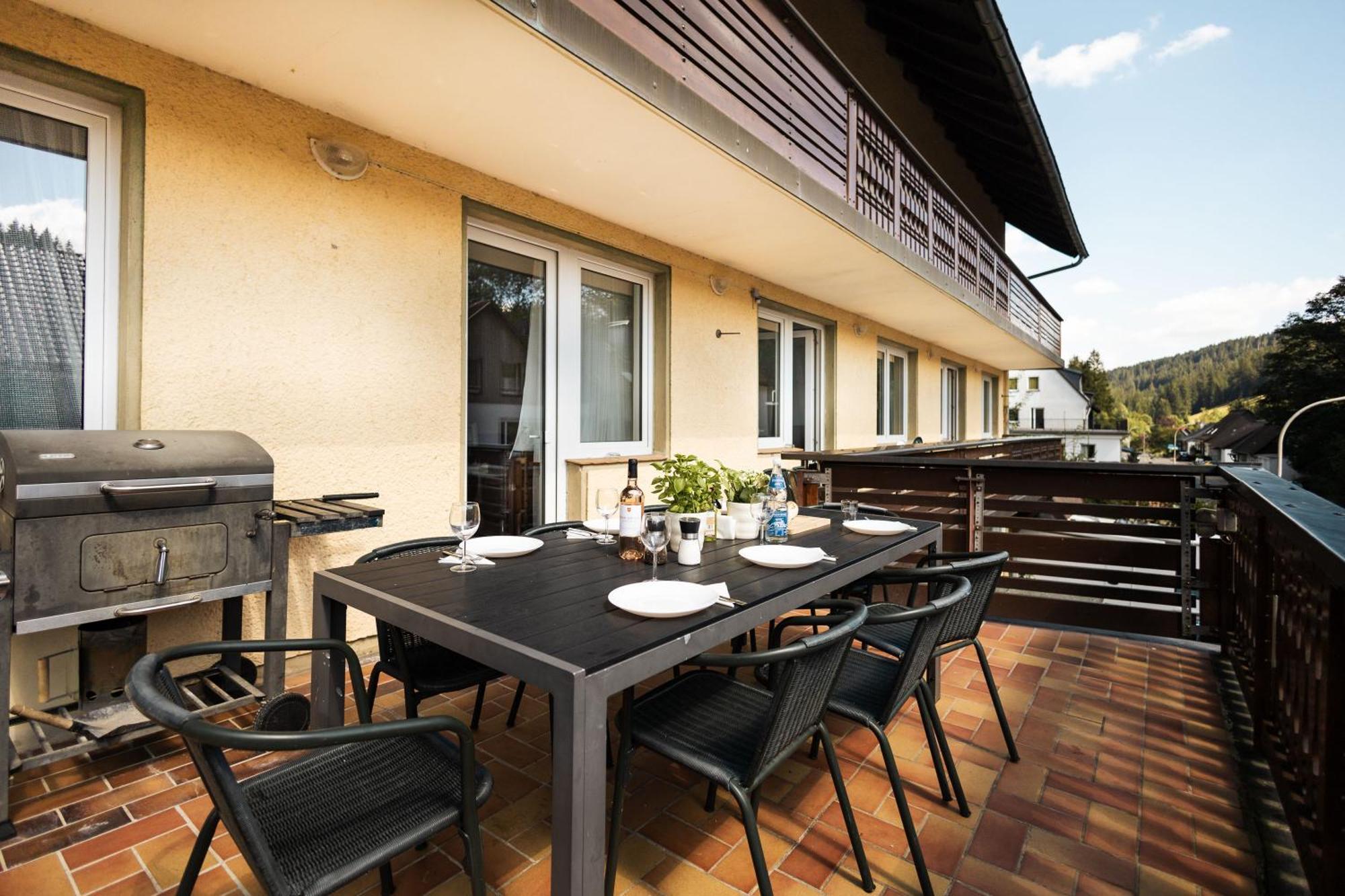 Apartmenthaus Am Waldrand- Kueche - Fruehstueck - Balkon ヴィルデマン エクステリア 写真