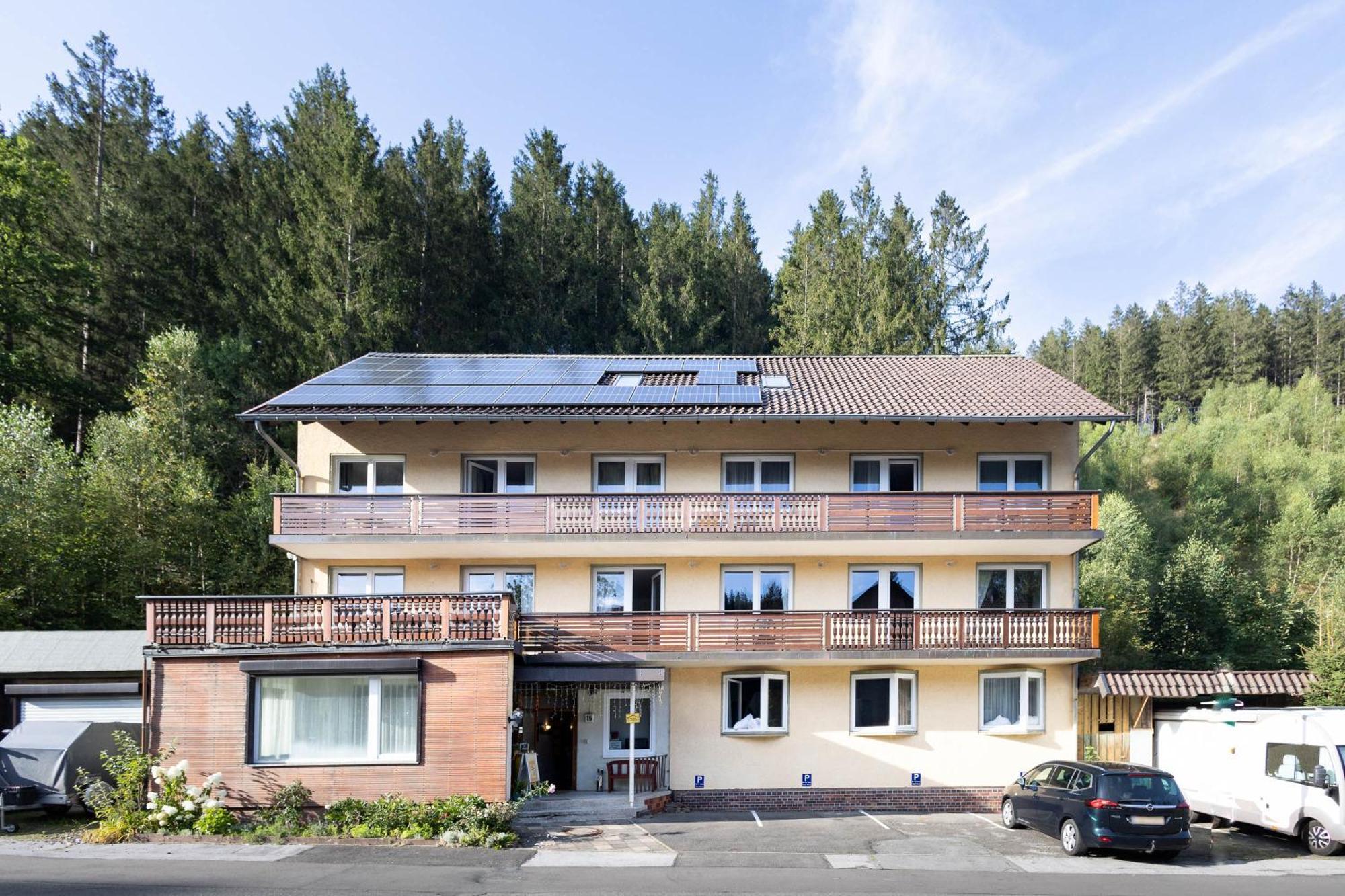 Apartmenthaus Am Waldrand- Kueche - Fruehstueck - Balkon ヴィルデマン エクステリア 写真